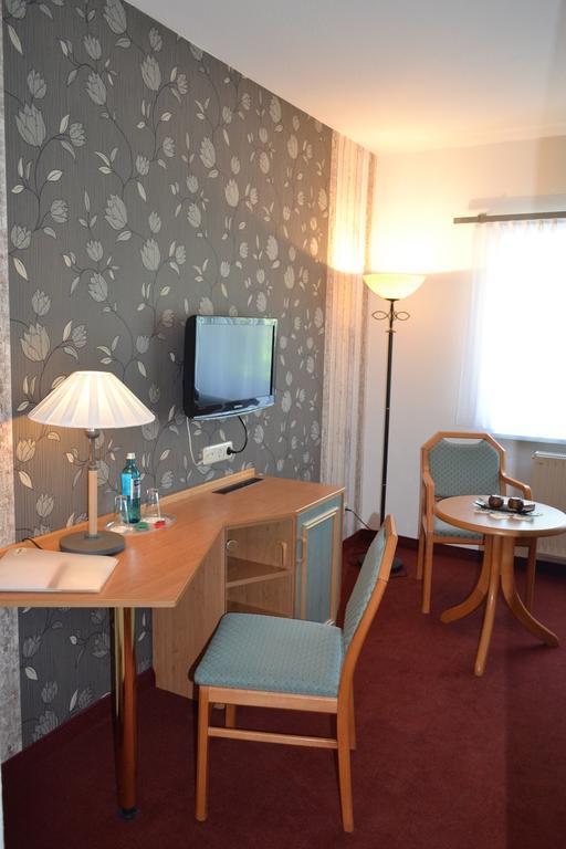 Hotel & Restaurant Zur Linde Freital Exteriör bild