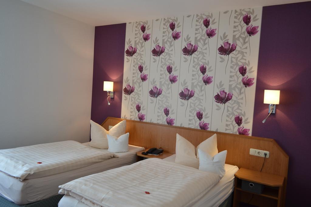 Hotel & Restaurant Zur Linde Freital Exteriör bild
