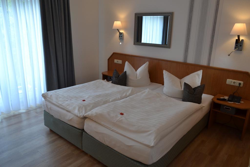 Hotel & Restaurant Zur Linde Freital Exteriör bild